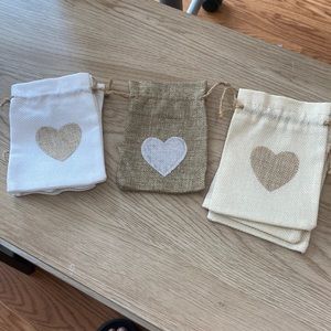 Small burlap drawstring bags